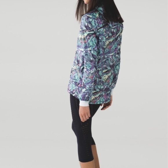 Lululemon 10 Miss Misty Jacket II Iridescent Multi hooded Windbreaker NEW - Picture 4 of 9
